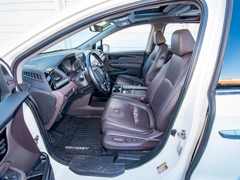 Used 2019 Honda Odyssey Elite image 32
