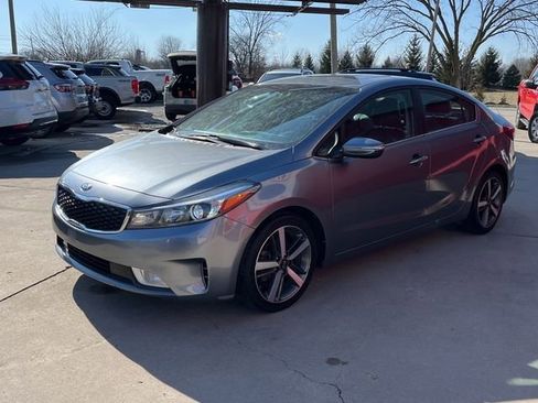 Used 2017 Kia Forte EX w/ EX Premium Plus Package image 2