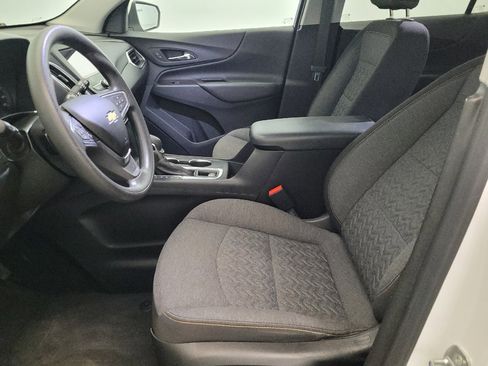 Used 2022 Chevrolet Equinox LT w/ LPO, Floor Liner Package AWD/4WD image 17