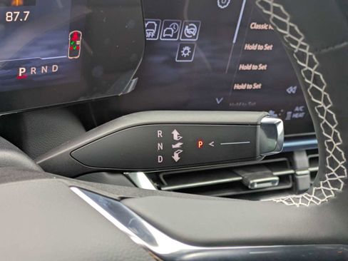 New 2026 Chevrolet Equinox EV LT image 30