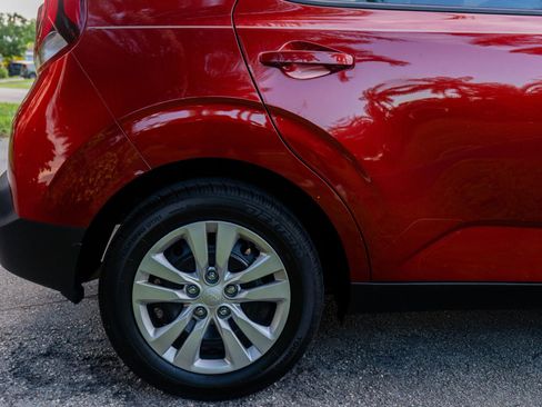 Used 2020 Kia Soul LX image 25