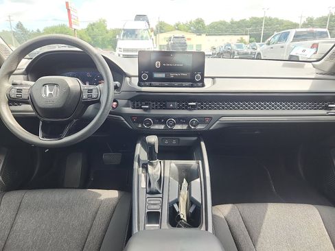 Used 2024 Honda Accord EX image 9