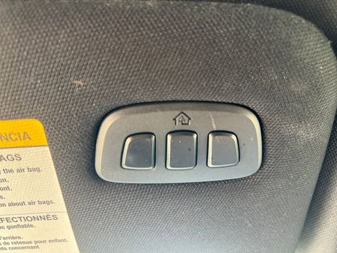 Used 2020 Ford Explorer Platinum w/ Premium Technology Package image 38