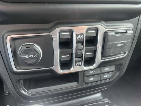 Used 2023 Jeep Wrangler Unlimited Sport AWD/4WD image 34