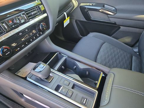 New 2026 Nissan Pathfinder SV w/ Cargo Package image 24