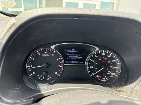 Used 2019 Nissan Pathfinder SL AWD/4WD image 10