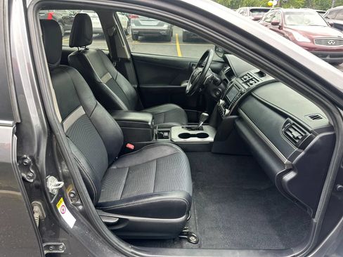 Used 2013 Toyota Camry SE FWD image 14