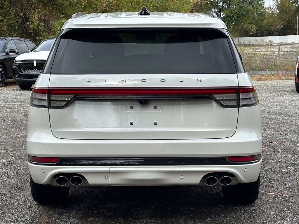 New 2027 Lincoln Aviator Reserve AWD/4WD image 4