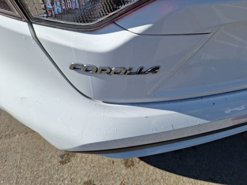 Used 2021 Toyota Corolla LE image 13