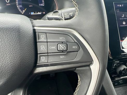 Used 2024 Jeep Grand Cherokee Altitude AWD/4WD image 25