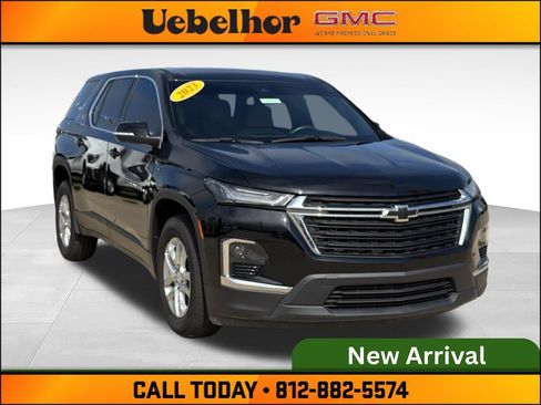 Used 2023 Chevrolet Traverse LS w/ Safety Package AWD/4WD image 1