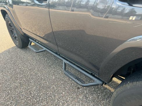 Used 2016 Toyota 4Runner SR5 AWD/4WD image 6