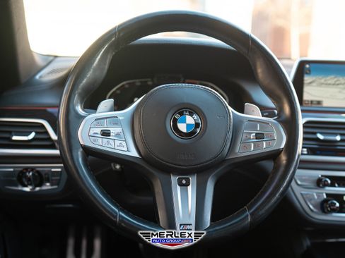 Used 2020 BMW 750i xDrive w/ Executive Package image 23