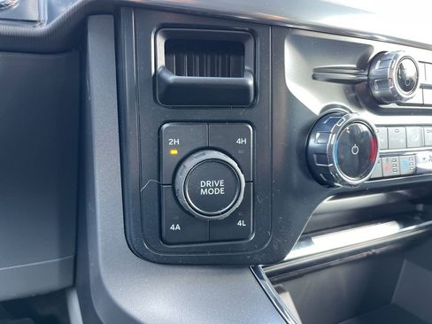 New 2025 Ford F150 Lariat w/ Equipment Group 501A Mid image 11