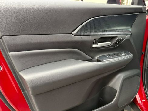 Used 2024 Toyota Grand Highlander AWD Hybrid image 12