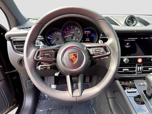 Certified 2026 Porsche Macan AWD/4WD image 12