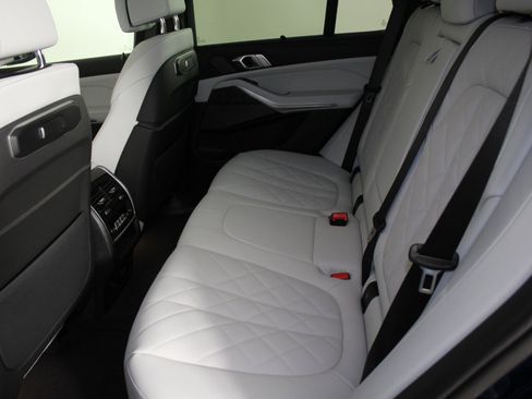 New 2026 BMW X5 sDrive40i w/ M Sport Package image 13