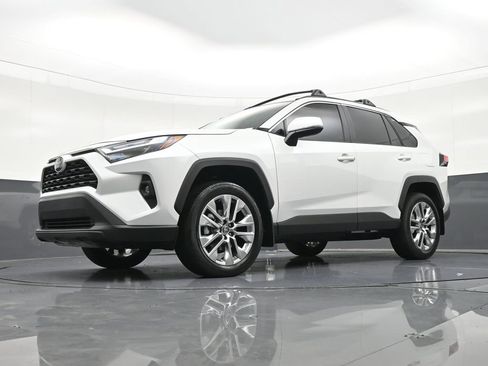 Used 2025 Toyota RAV4 XLE Premium w/ Weather Package FWD image 25