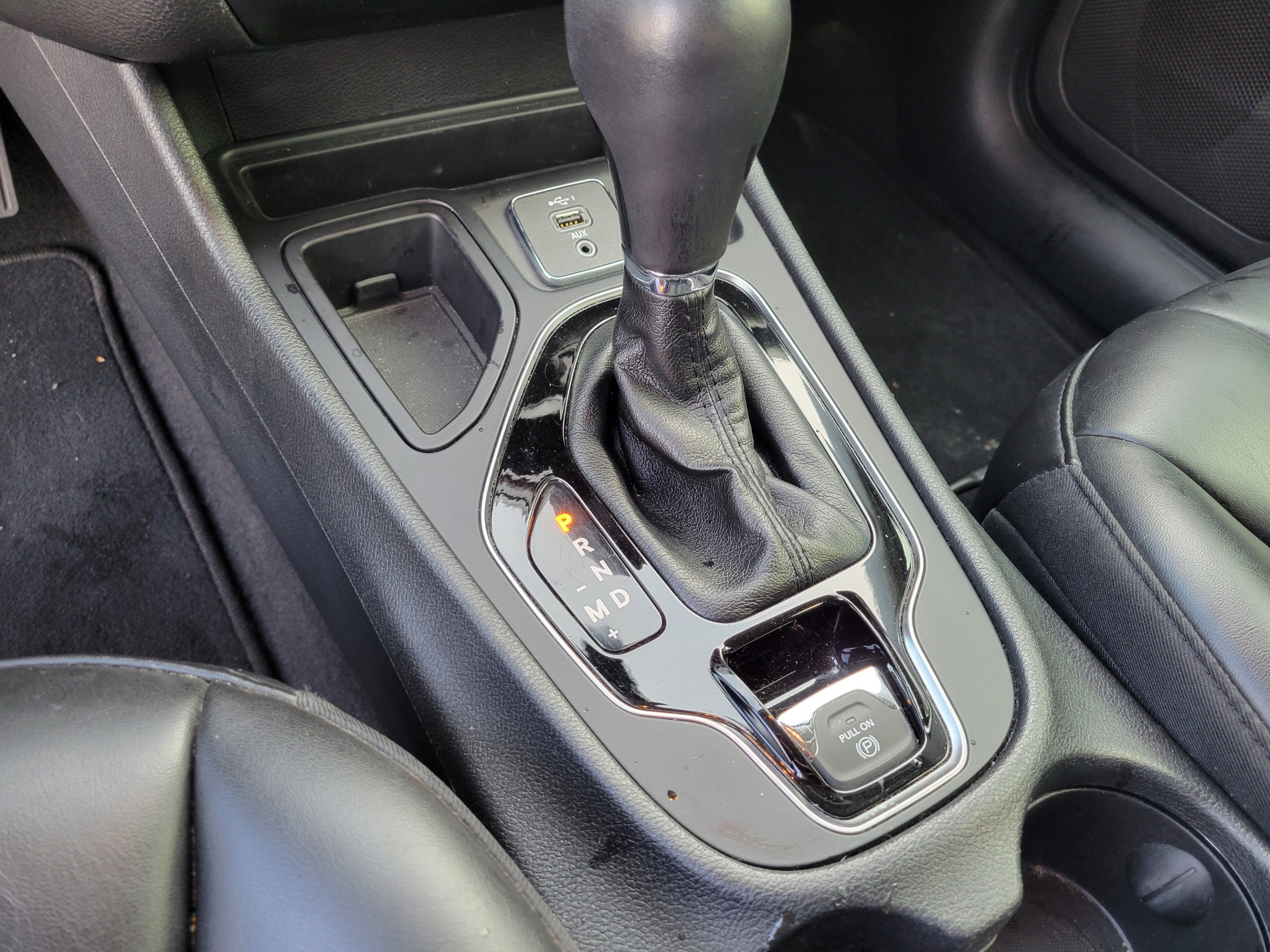 Used 2020 Jeep Cherokee Latitude Plus FWD image 24