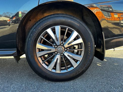 Used 2019 Nissan Pathfinder SL image 27