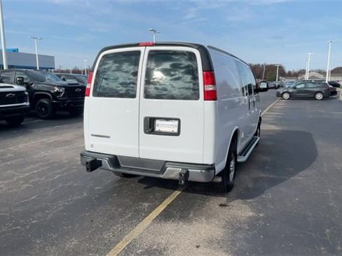 Used 2024 Chevrolet Express 2500 w/ Driver Convenience Package image 7