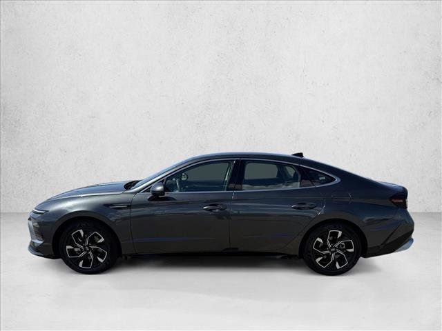 Used 2025 Hyundai Sonata SEL FWD image 9
