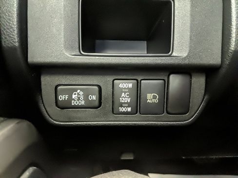 Used 2018 Toyota Tacoma TRD Off-Road image 20