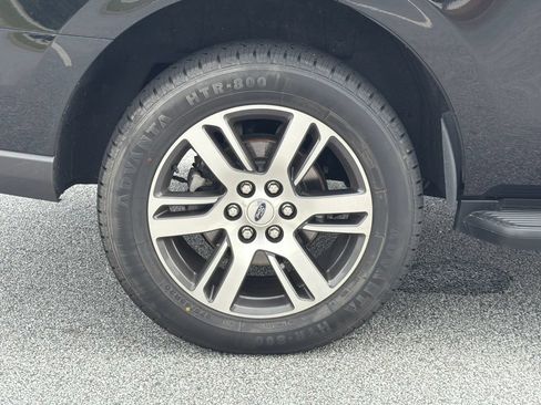 Used 2024 Ford Expedition Limited RWD image 18