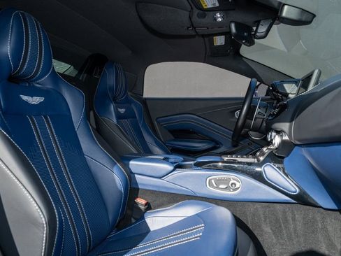 Used 2023 Aston Martin V8 Vantage Roadster RWD image 24