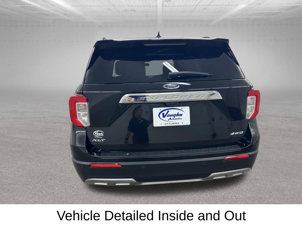 Used 2023 Ford Explorer XLT w/ Equipment Group 202A AWD/4WD image 12
