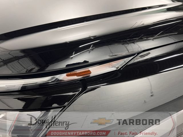 Used 2025 Nissan Pathfinder SV FWD image 12