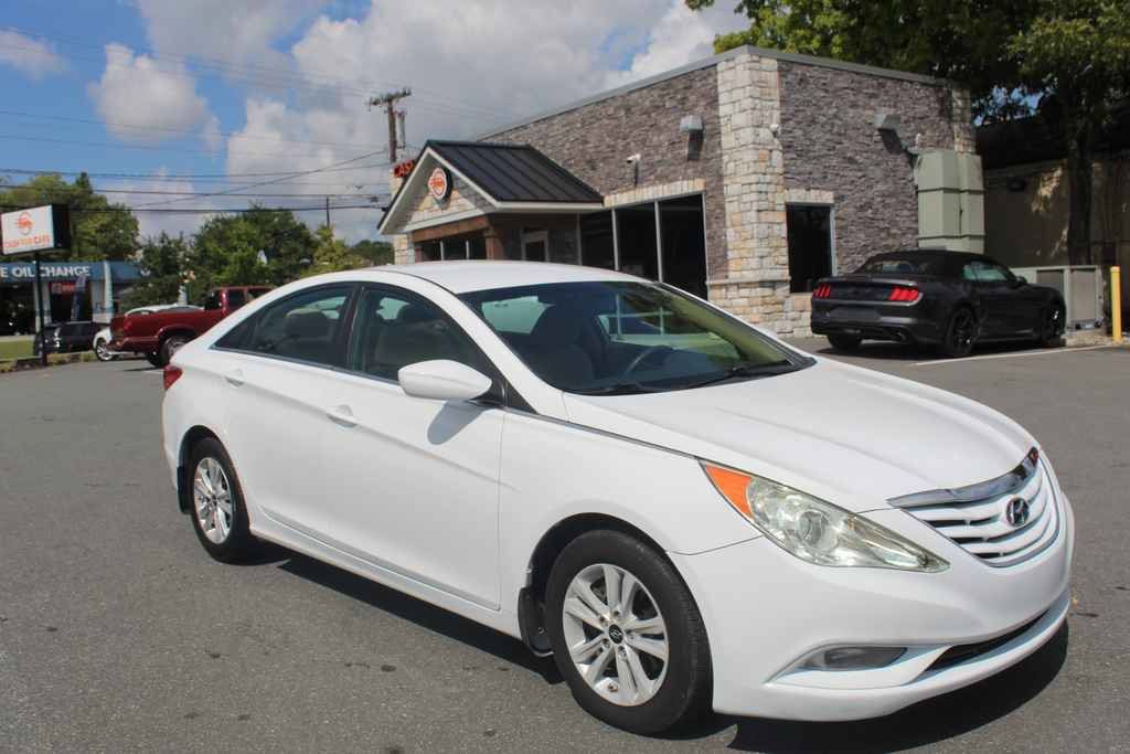 Used 2013 Hyundai Sonata GLS w/ Popular Equipment Pkg FWD image 3