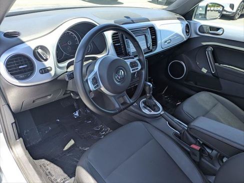 Used 2015 Volkswagen Beetle 1.8T FWD image 12
