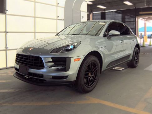 Used 2021 Porsche Macan AWD/4WD image 1