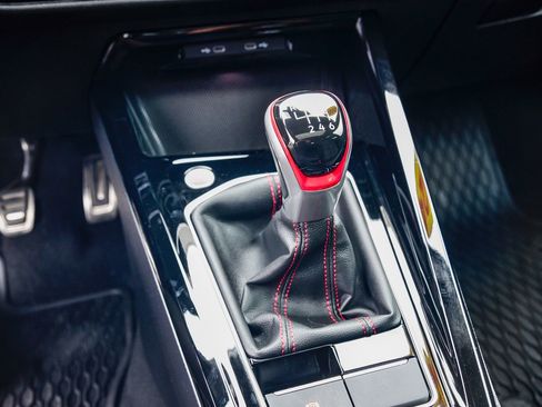 Used 2024 Volkswagen GTI SE image 28