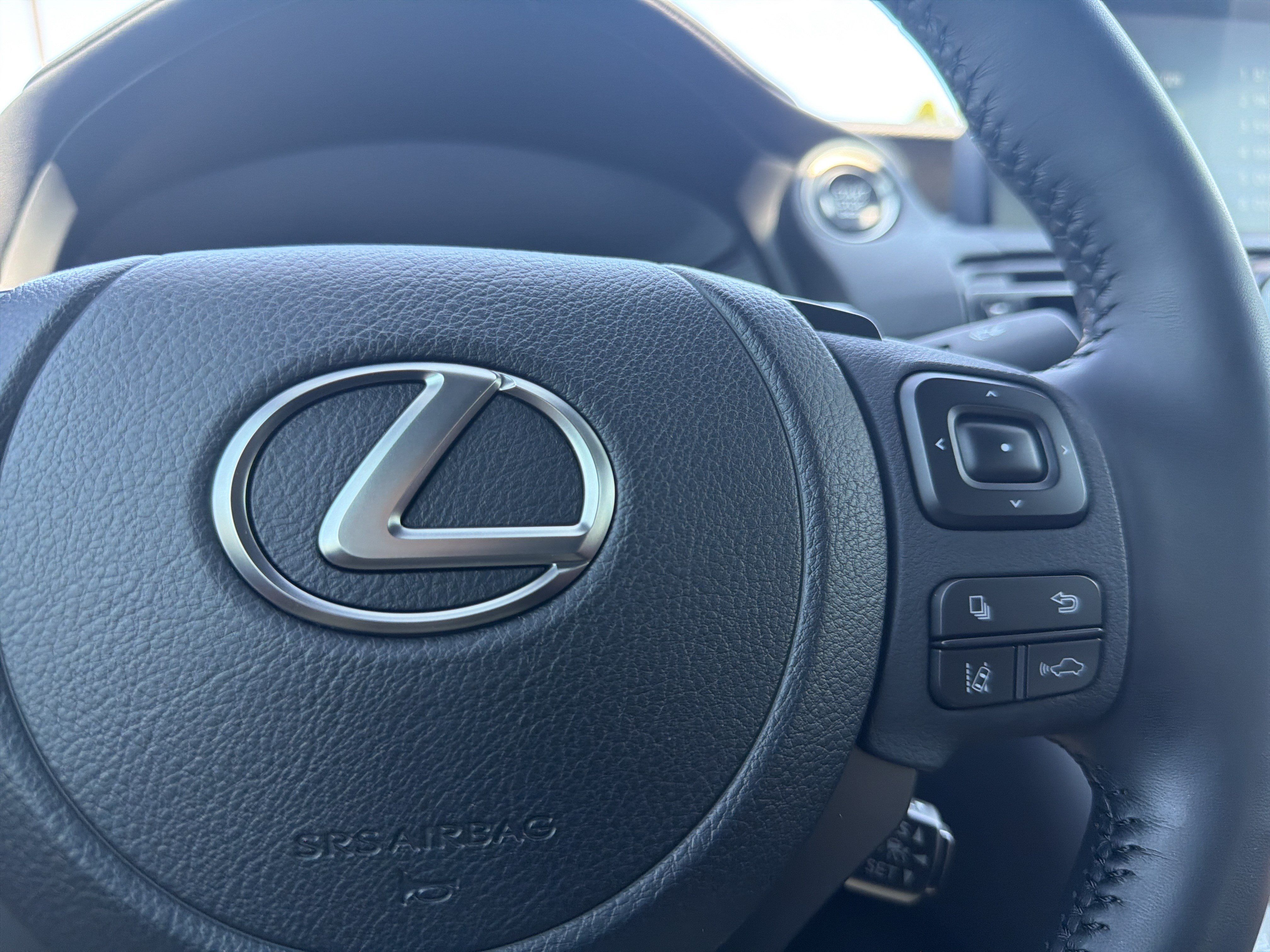 Used 2025 Lexus IS 350 F Sport RWD image 10