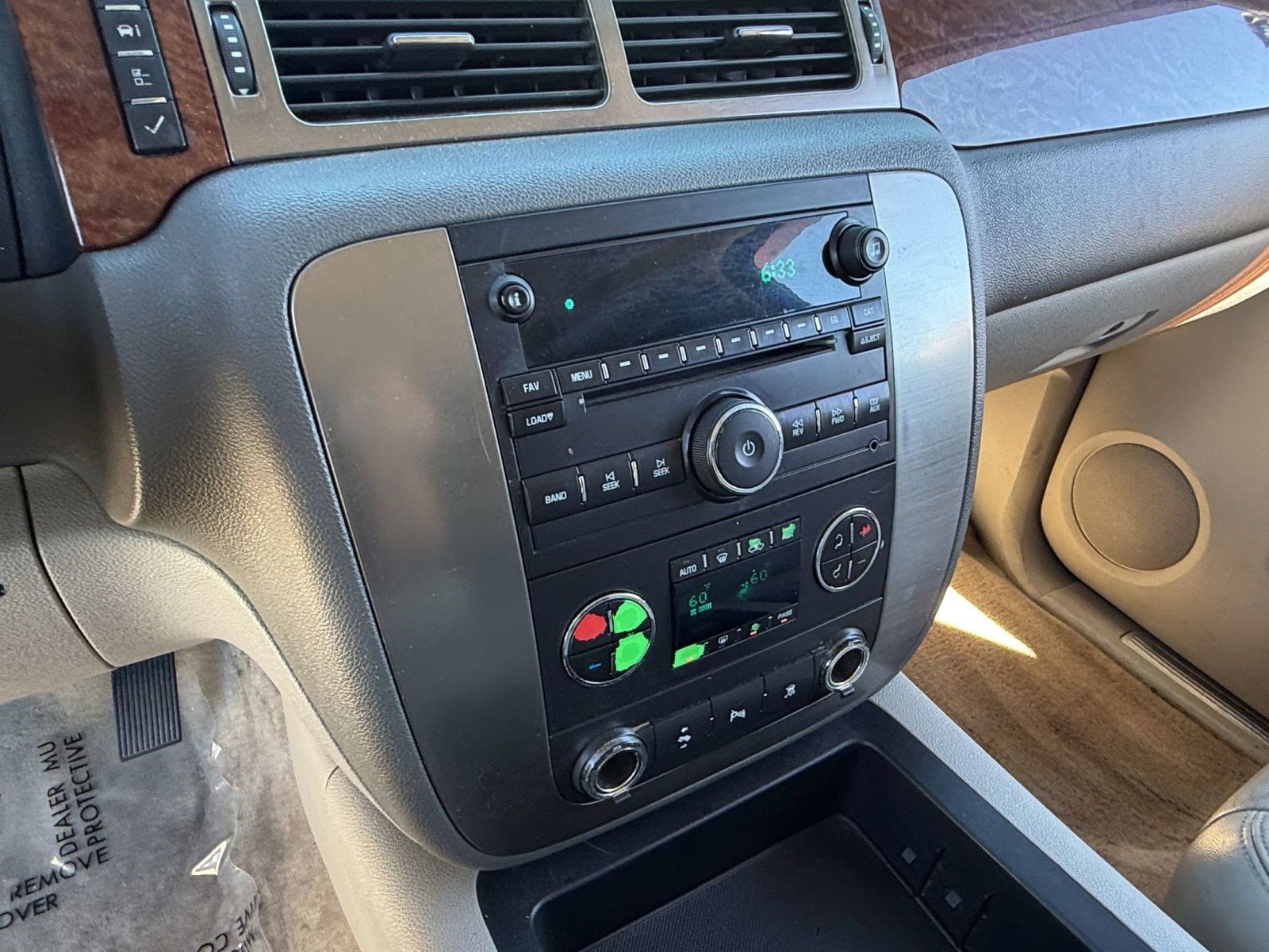 Used 2007 GMC Yukon SLT w/ SLT Preferred Equipment Group AWD/4WD image 24