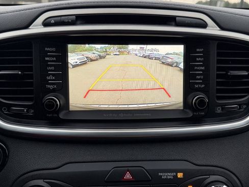 Used 2016 Kia Sorento SX FWD image 19