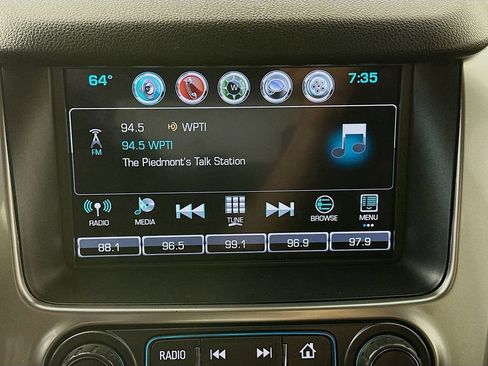 Used 2019 Chevrolet Tahoe Premier w/ Premier Plus Edition AWD/4WD image 17