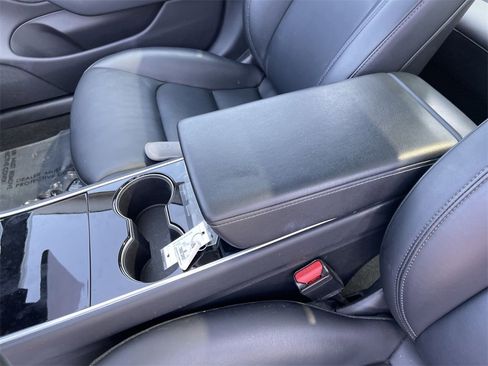 Used 2018 Tesla Model 3 Long Range image 19