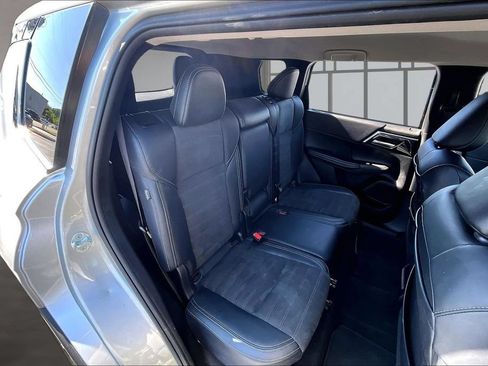 Used 2024 Mitsubishi Outlander SE Black Edition AWD/4WD image 27