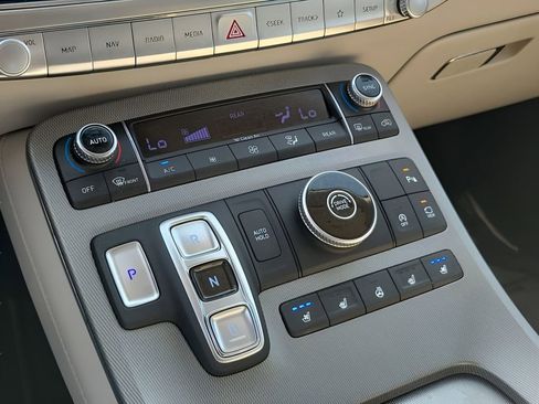 Used 2021 Hyundai Palisade Calligraphy image 30