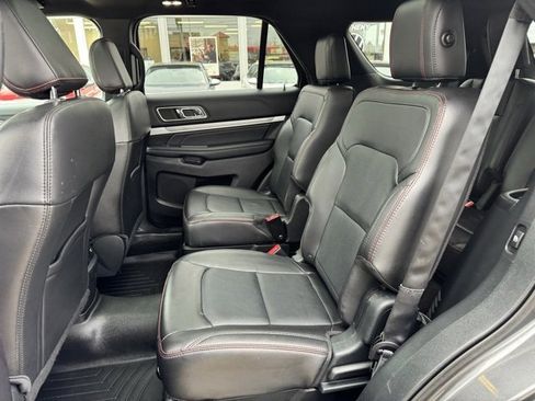 Used 2018 Ford Explorer Sport w/ Equipment Group 401A image 12