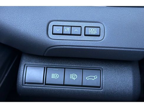 New 2026 Toyota C-HR AWD/4WD image 29