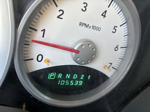 Used 2005 Dodge Dakota Laramie w/ Trailer Tow Group AWD/4WD image 8