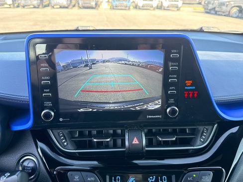 Used 2021 Toyota C-HR XLE FWD image 22