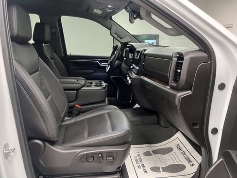 Used 2025 GMC Sierra 3500 SLT image 48