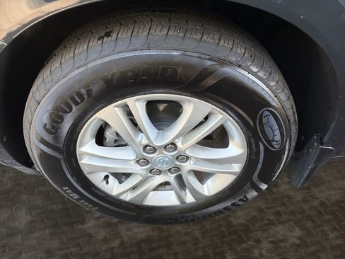 Used 2021 Buick Enclave Essence w/ Sound and Sites Package image 44