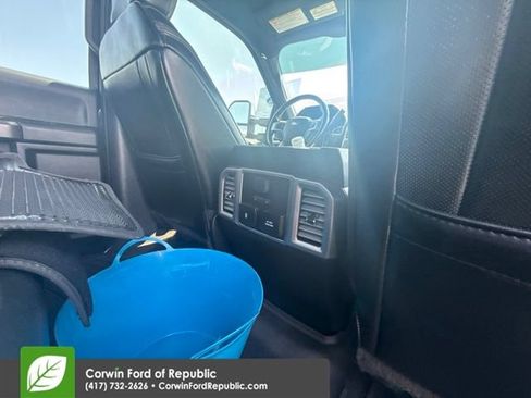 Used 2019 Ford F250 Platinum w/ Platinum Ultimate Package AWD/4WD image 12