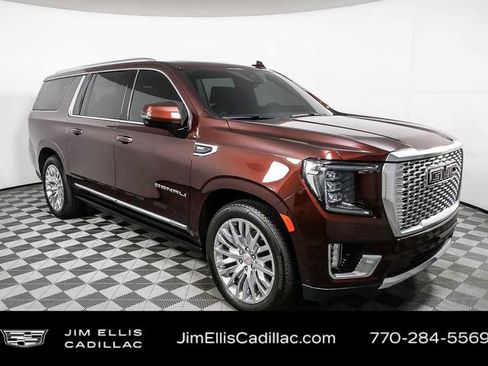 Used 2023 GMC Yukon XL Denali w/ Denali Reserve Package image 2